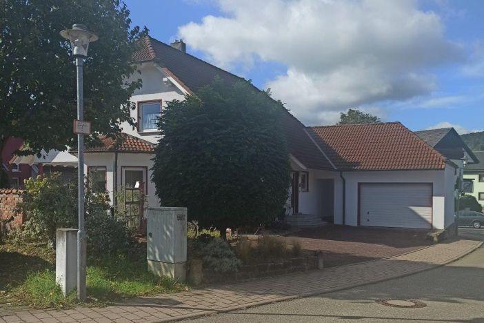 Hausansicht © Doris Wittnebel