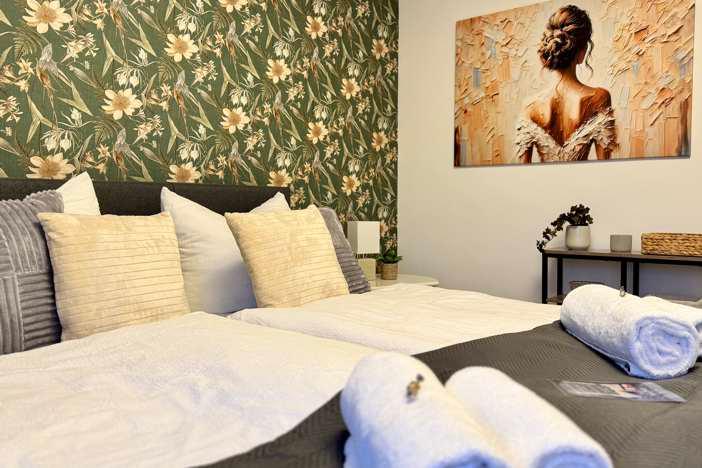 Schlafzimmer 1 