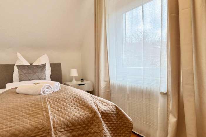 Schlafzimmer 2 